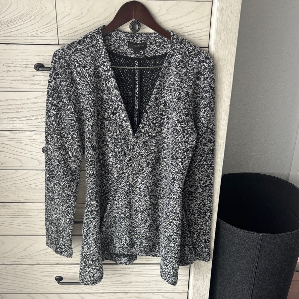 Donna Karan Monochrome Textured Knit Top